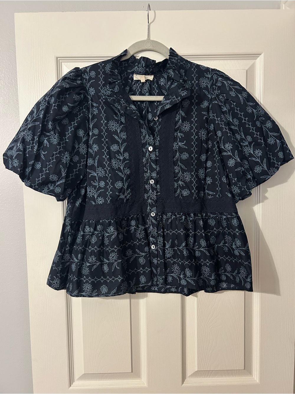 Entro Navy Floral Button-Front Puff Sleeve Peplum Blouse